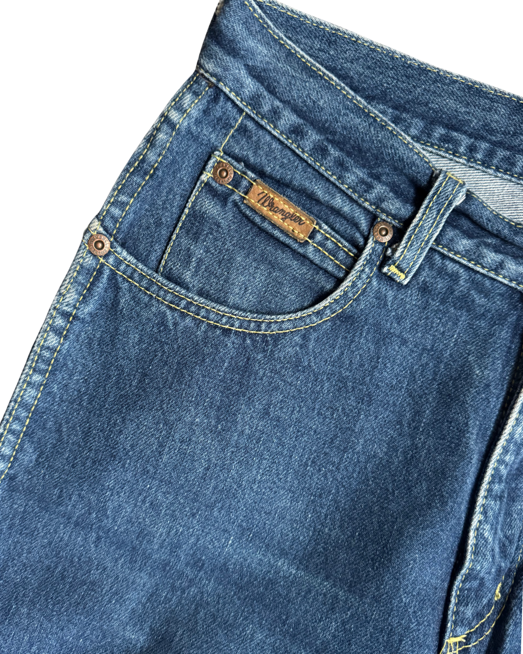 Wrangler Straight Leg: Mid Blue ( W29 L31.5)