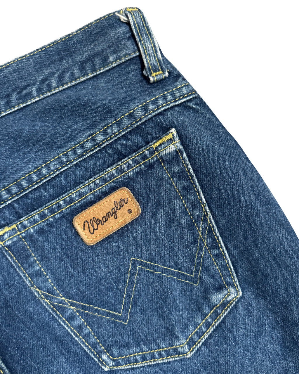 Wrangler Straight Leg: Mid Blue ( W29 L31.5)