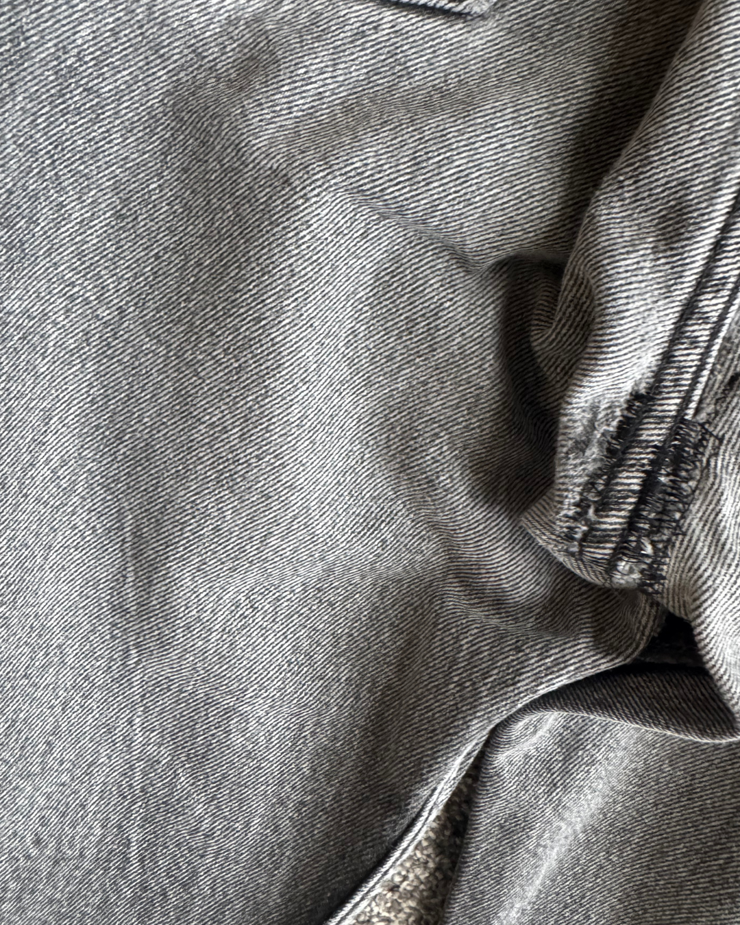 Vintage Levis 501: Charcoal Grey 1996 (W33 L30.5)