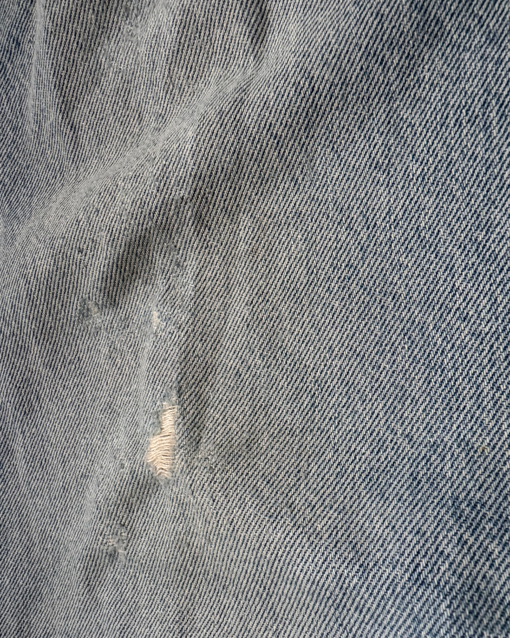 Vintage Levis 501: 80s Distress ( W32 L31)