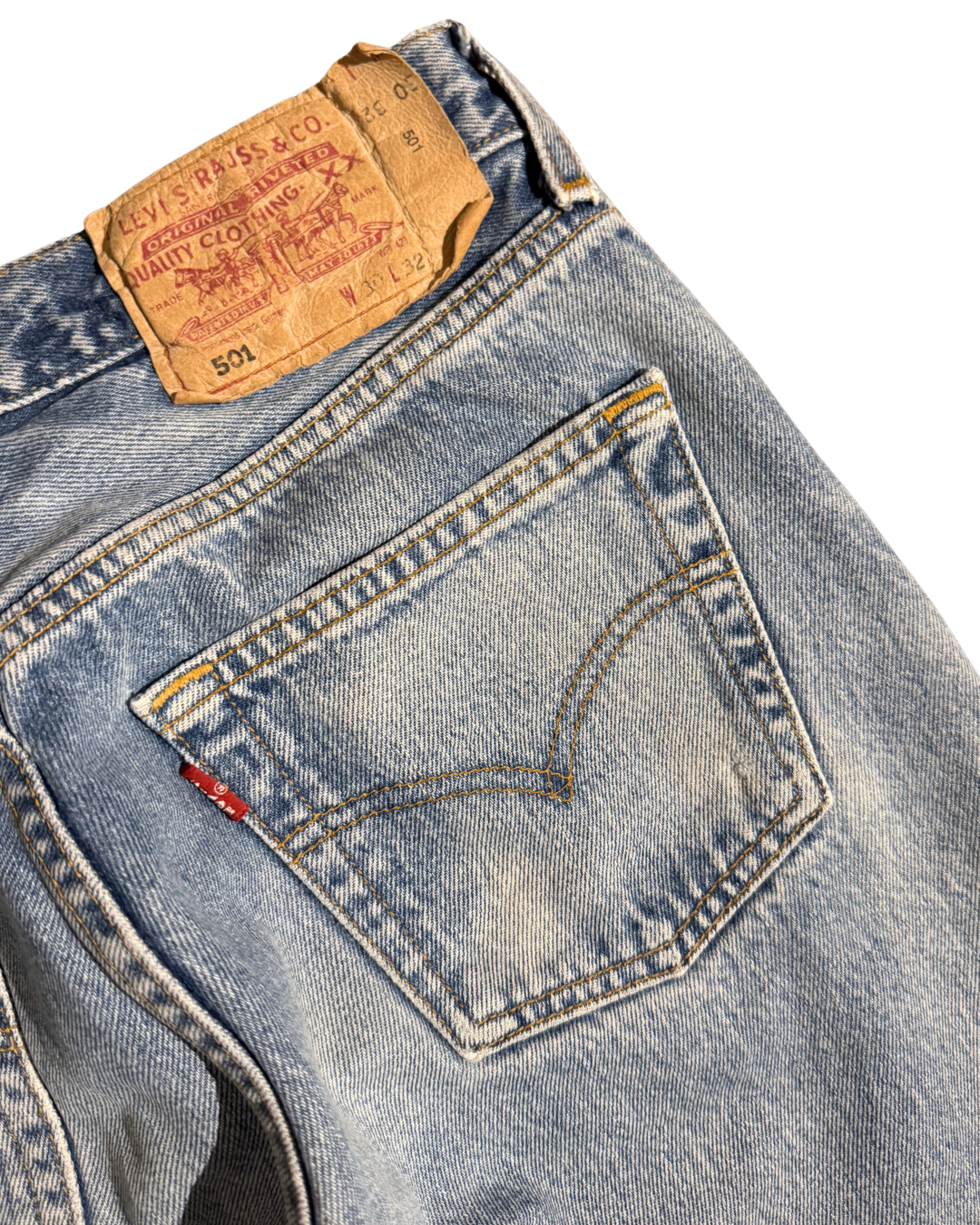 Vintage Levis 501: Stonewash (W28 L32)