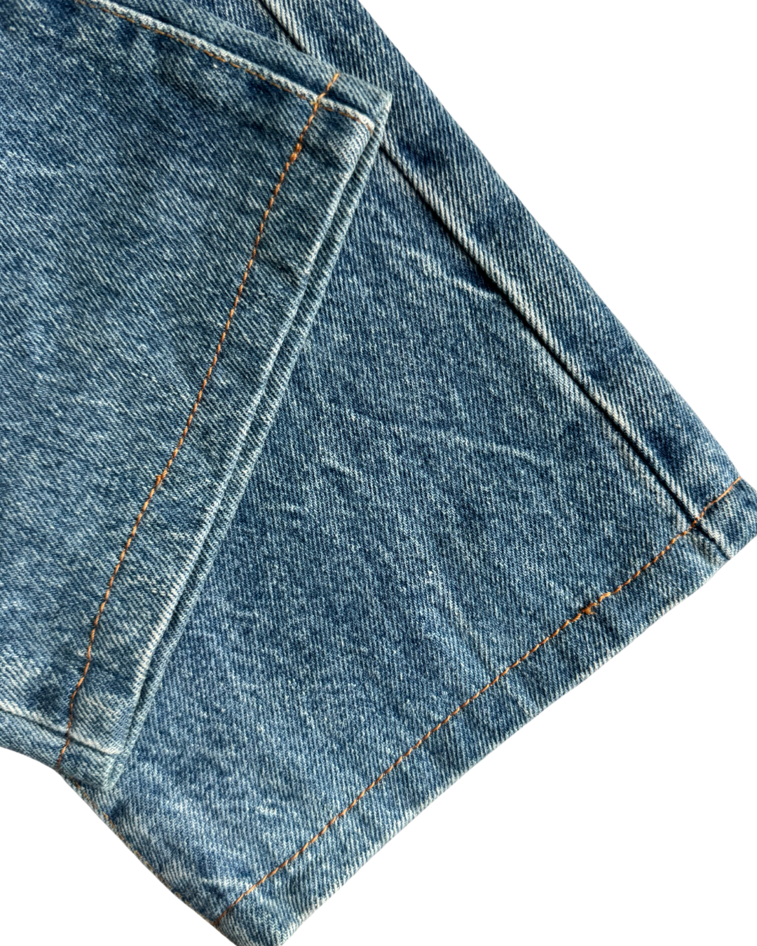 Vintage Levis 501: Mid Blue (W28 L29)