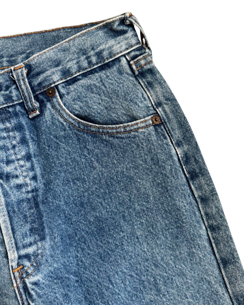 Vintage Levis 501: Mid Blue (W28 L29)