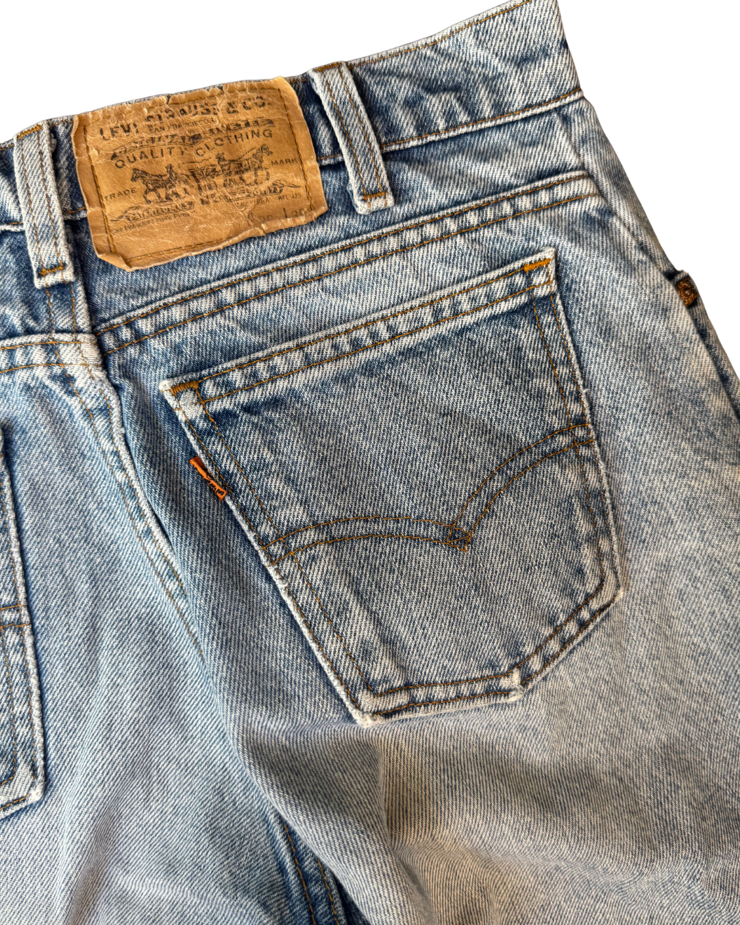 Vintage Levis Relaxed Taper (Orange Tab): W27 L30