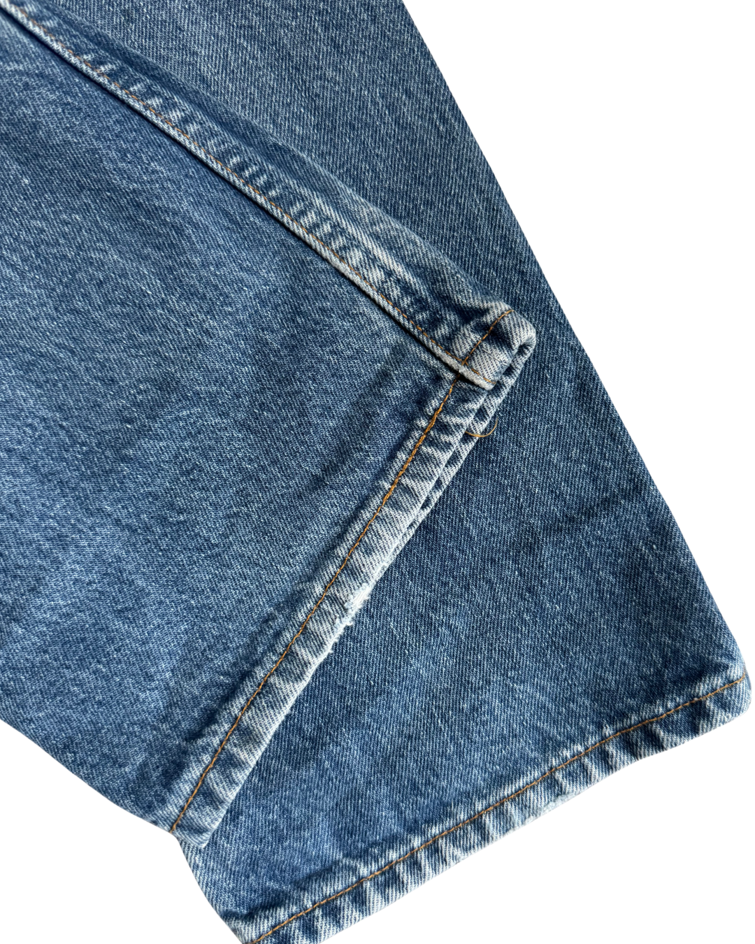 Vintage Levis 501: Mid Blue (W31 L35)