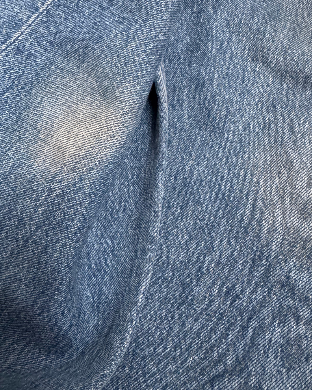 Vintage Levis 501: Mid Blue (W30 L30.5)