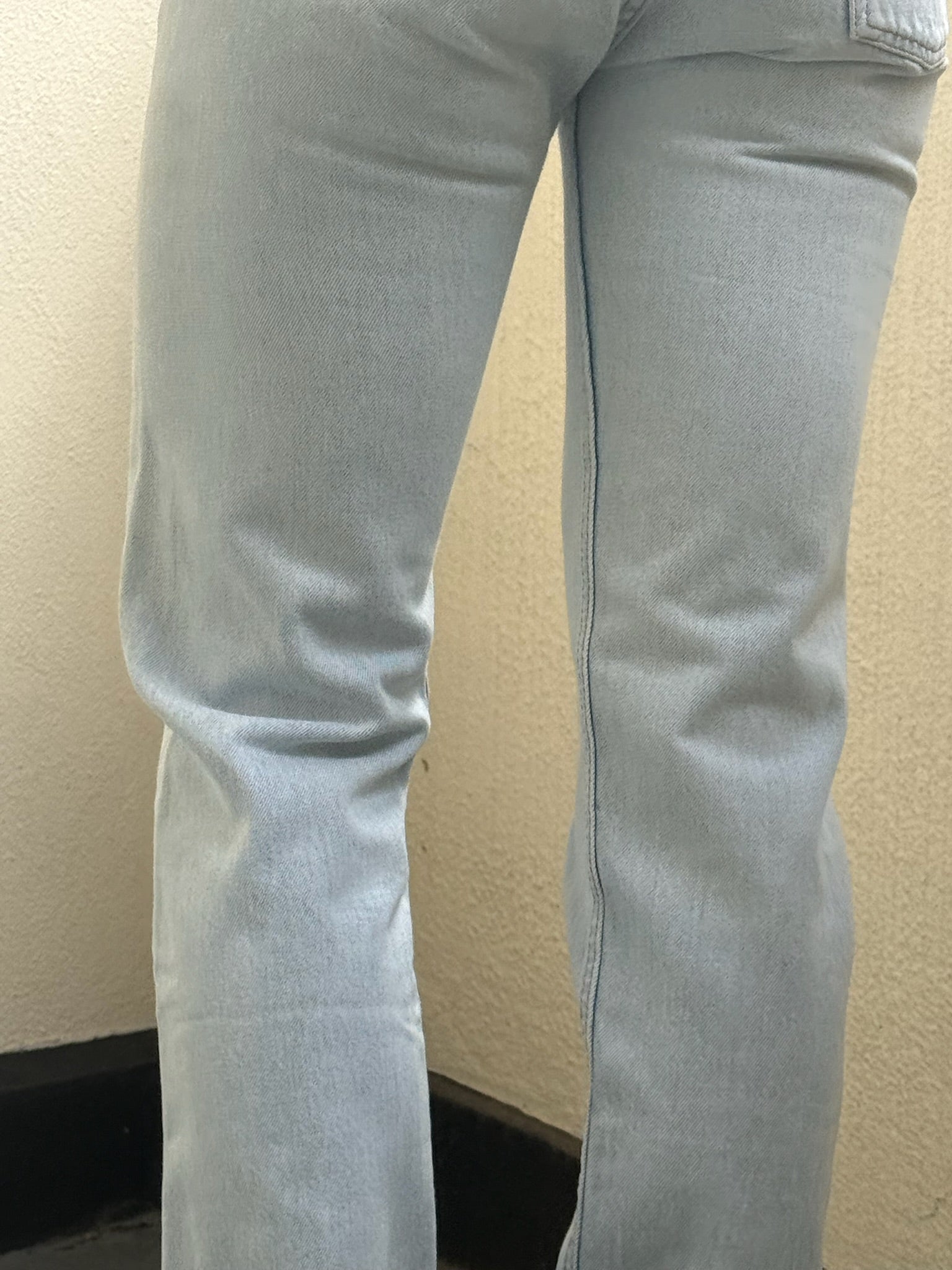 Levis 501 Light Bleach: W27 L33