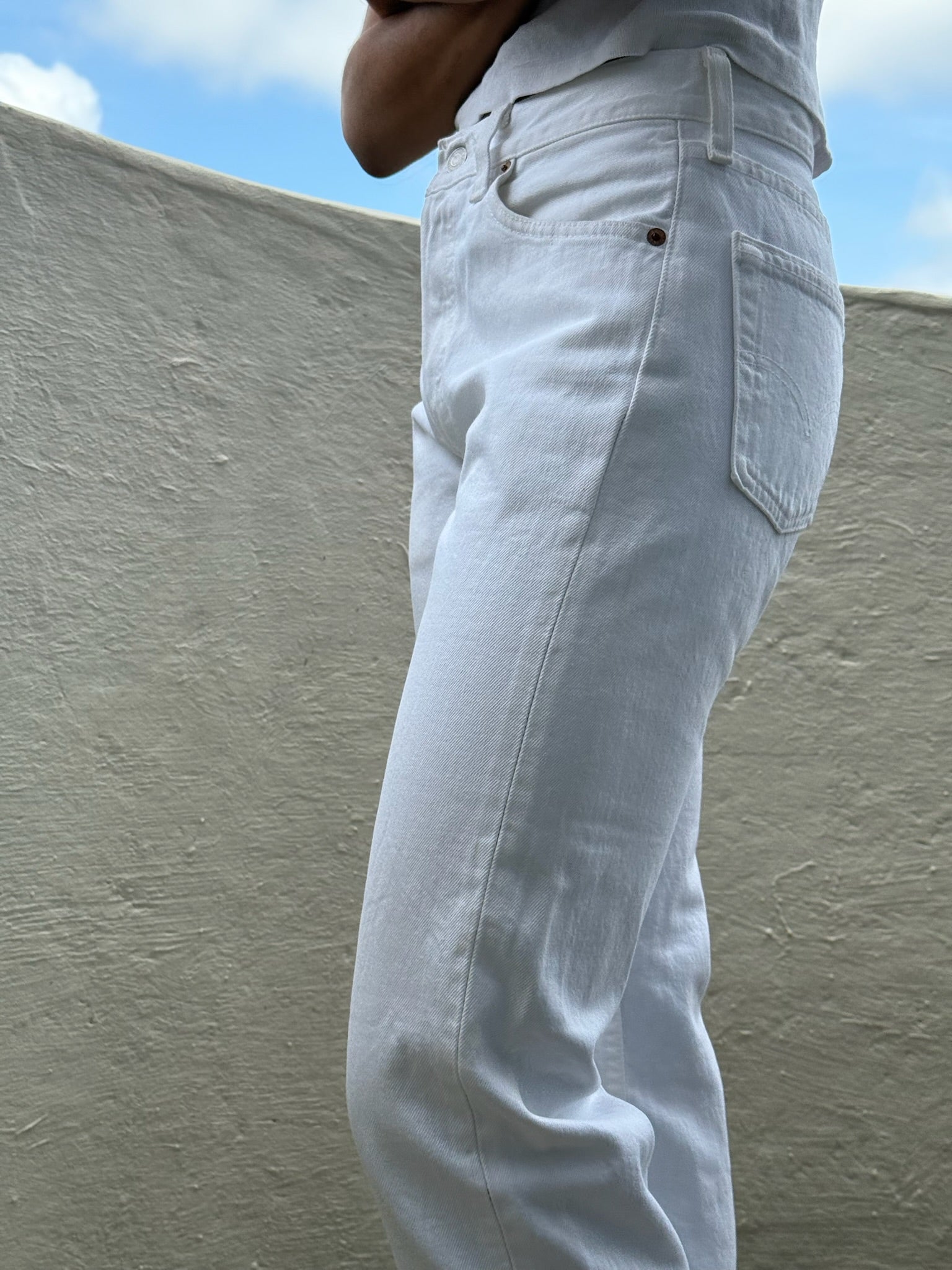 Levis 501 Pure White: W28 L30