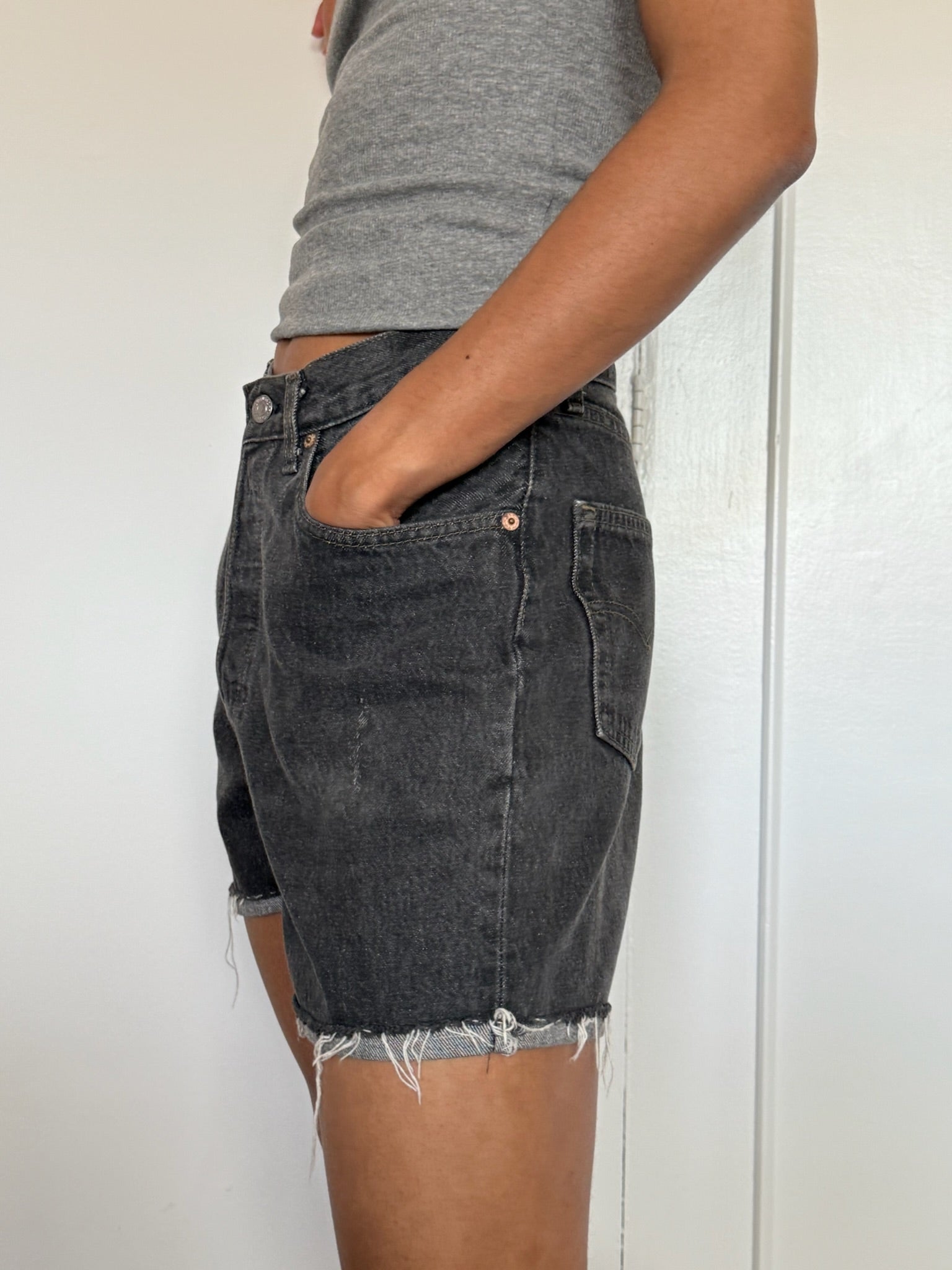 Levis 901 Charcoal Cut off: W29