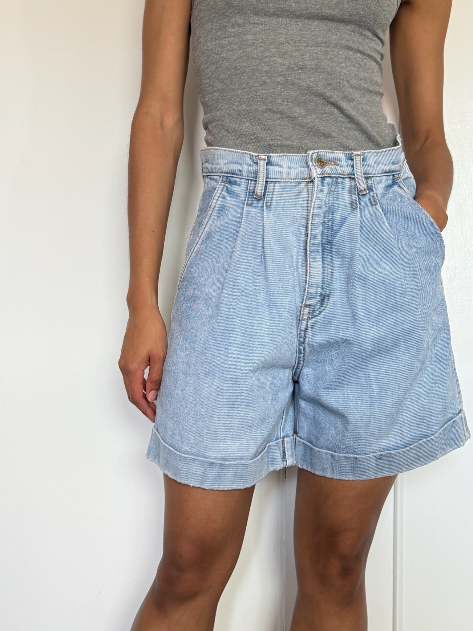Pleated High Rise Short: W28