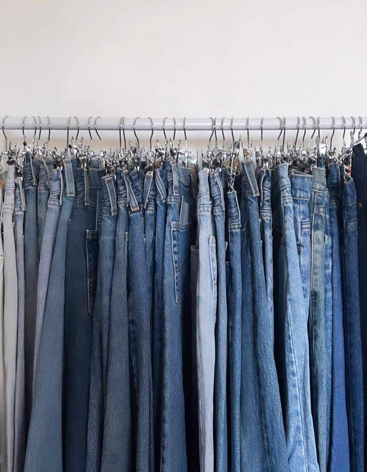 Online Sourcing: Denim Addict