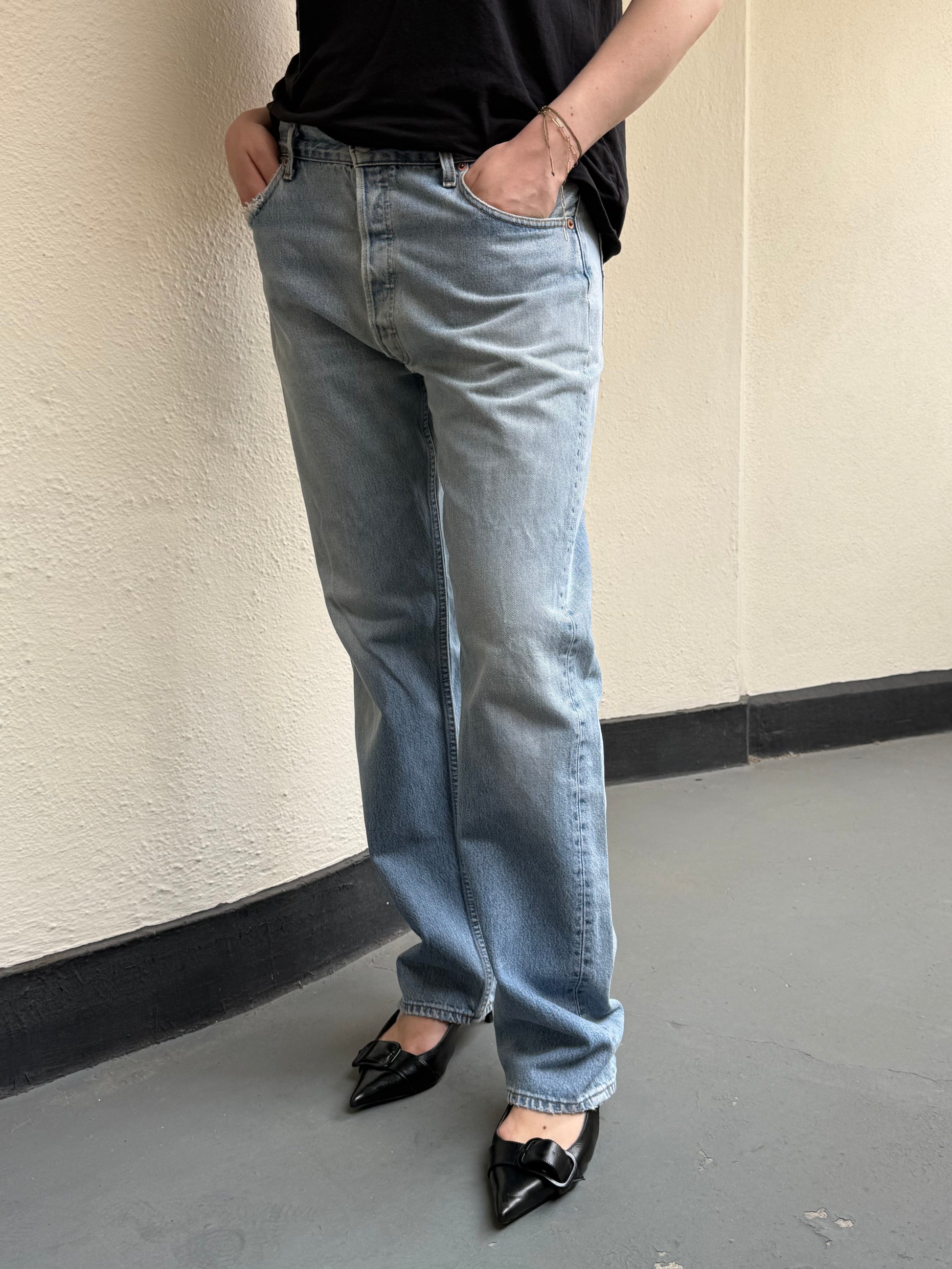 Levis 501 Stonewash: W34 L33