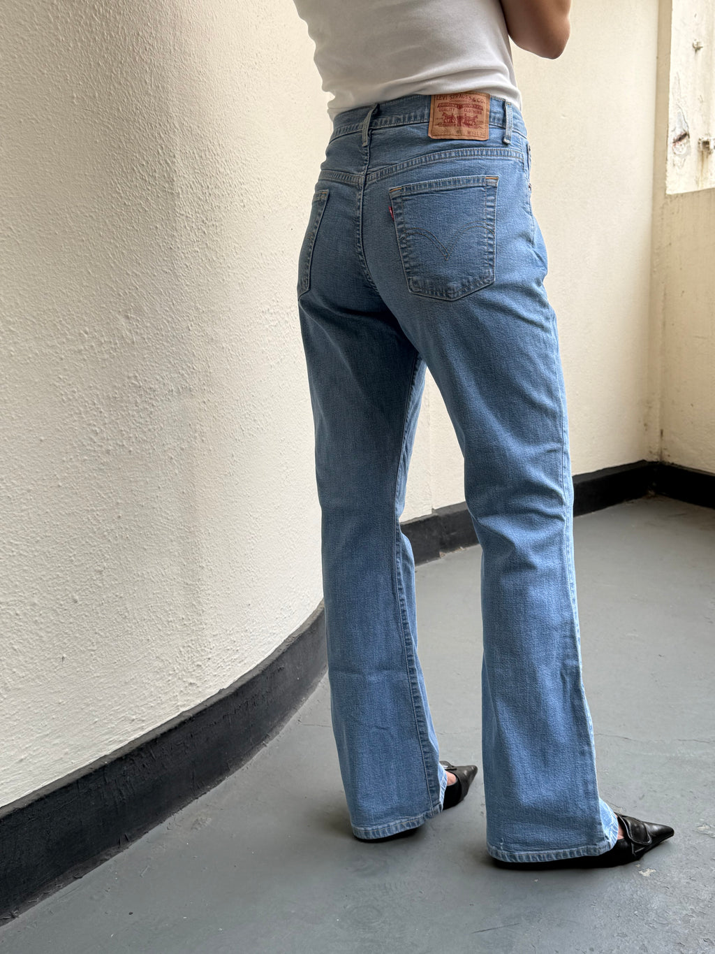 Levis 584 Slim Flare: W30 L32