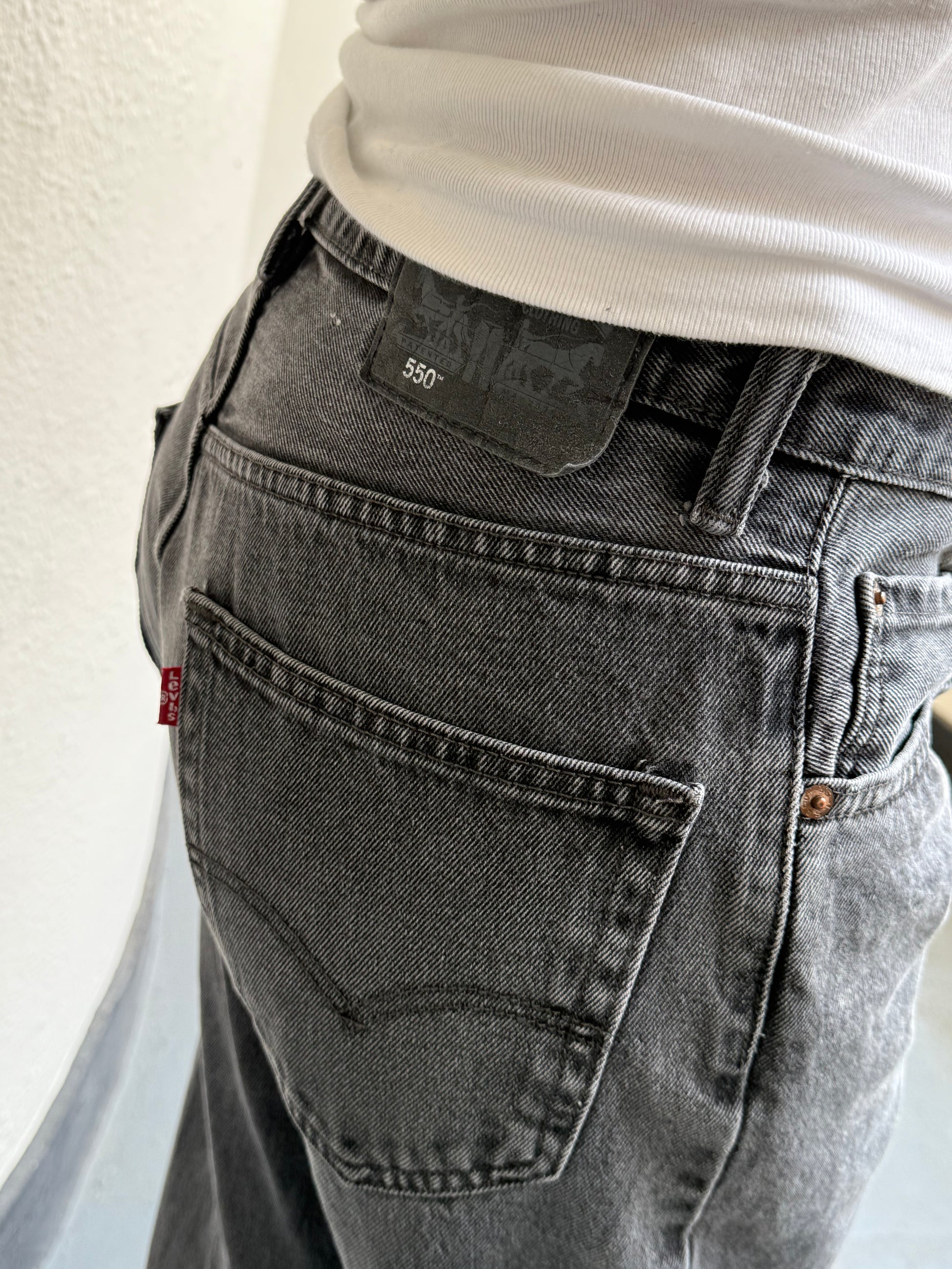Levis 550 Charcoal W32 L26