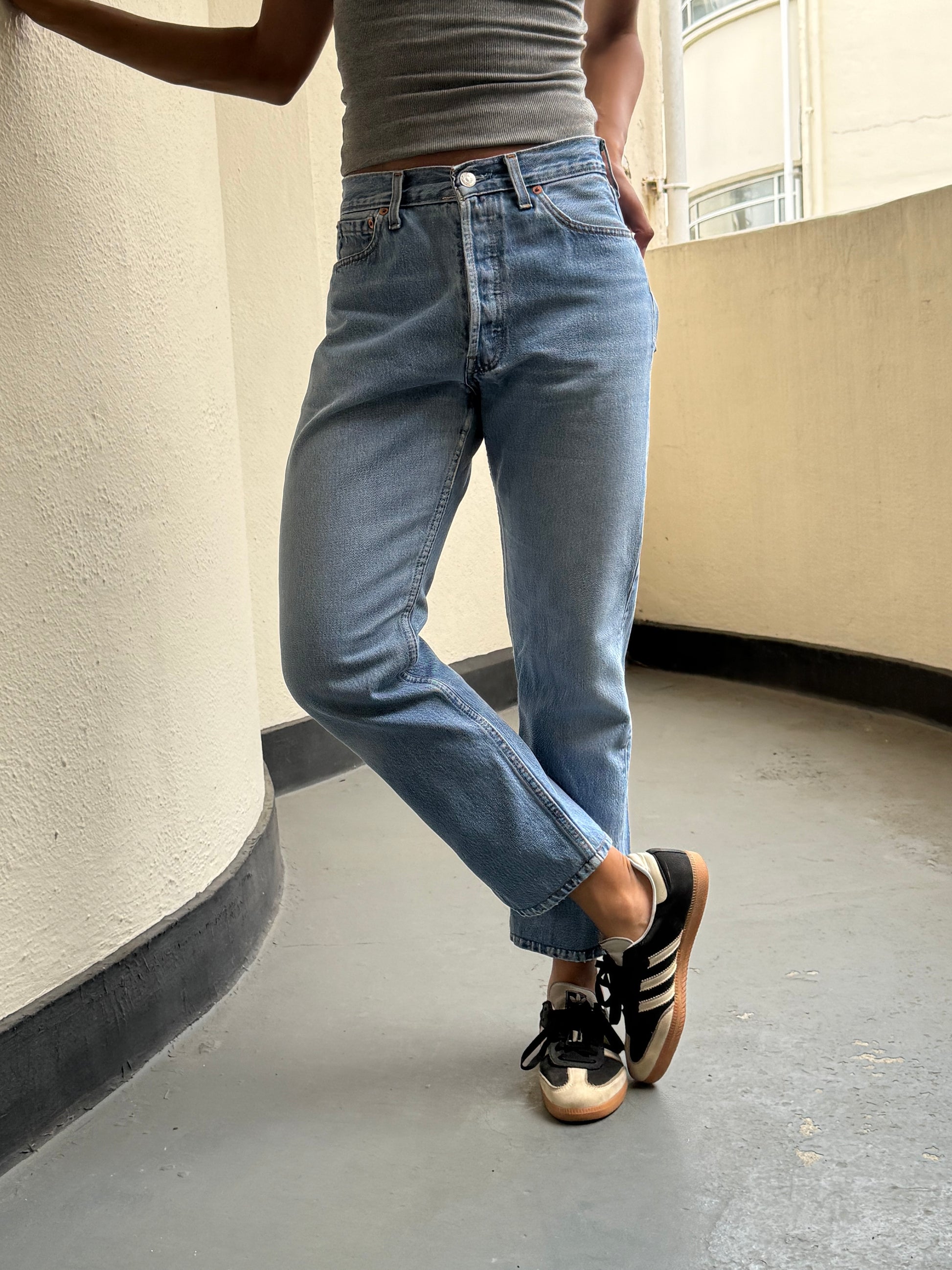 Levis 501 90s Crop: W29 L28