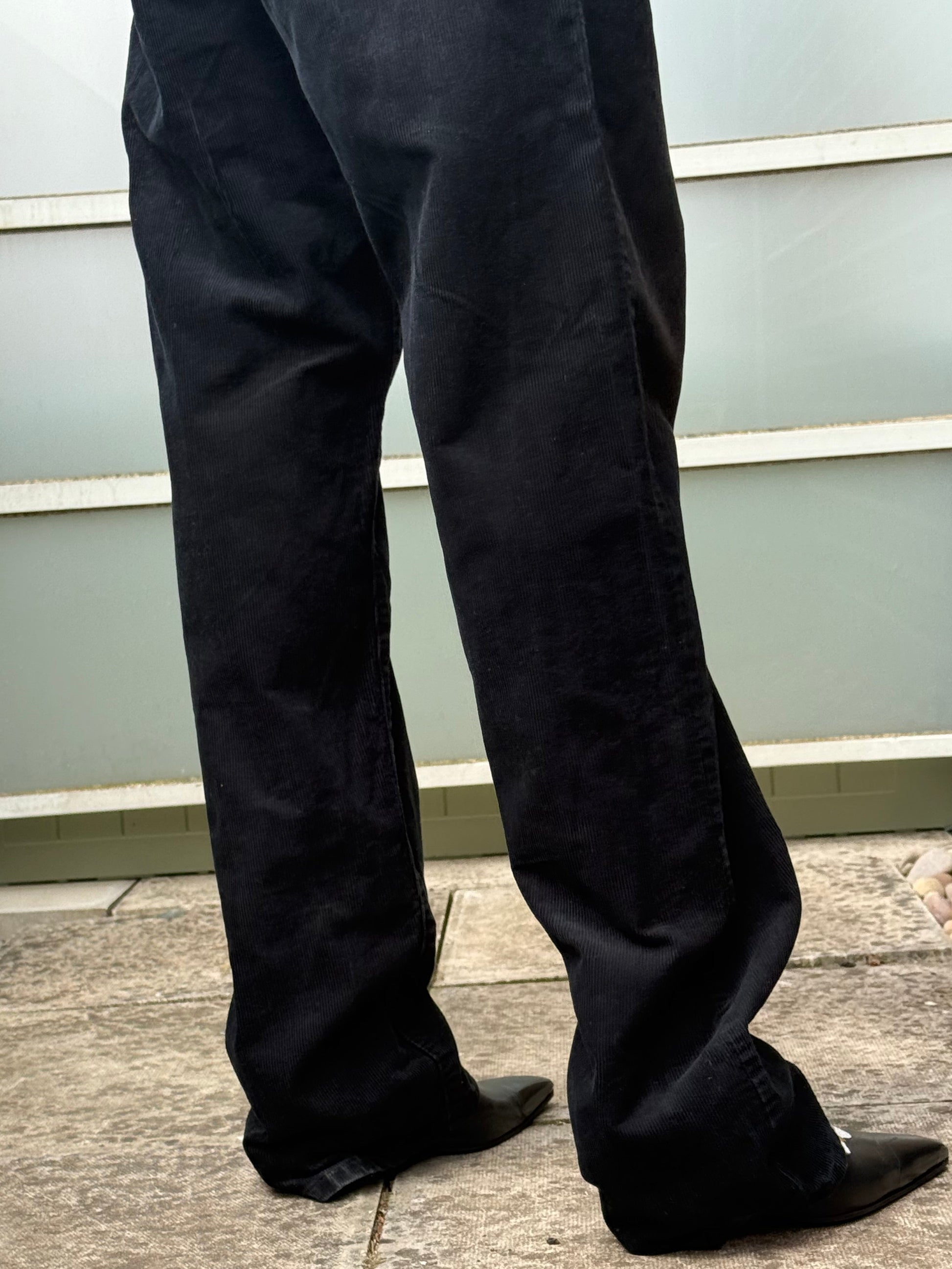 Levis 521 Noir Cord: W33 L34