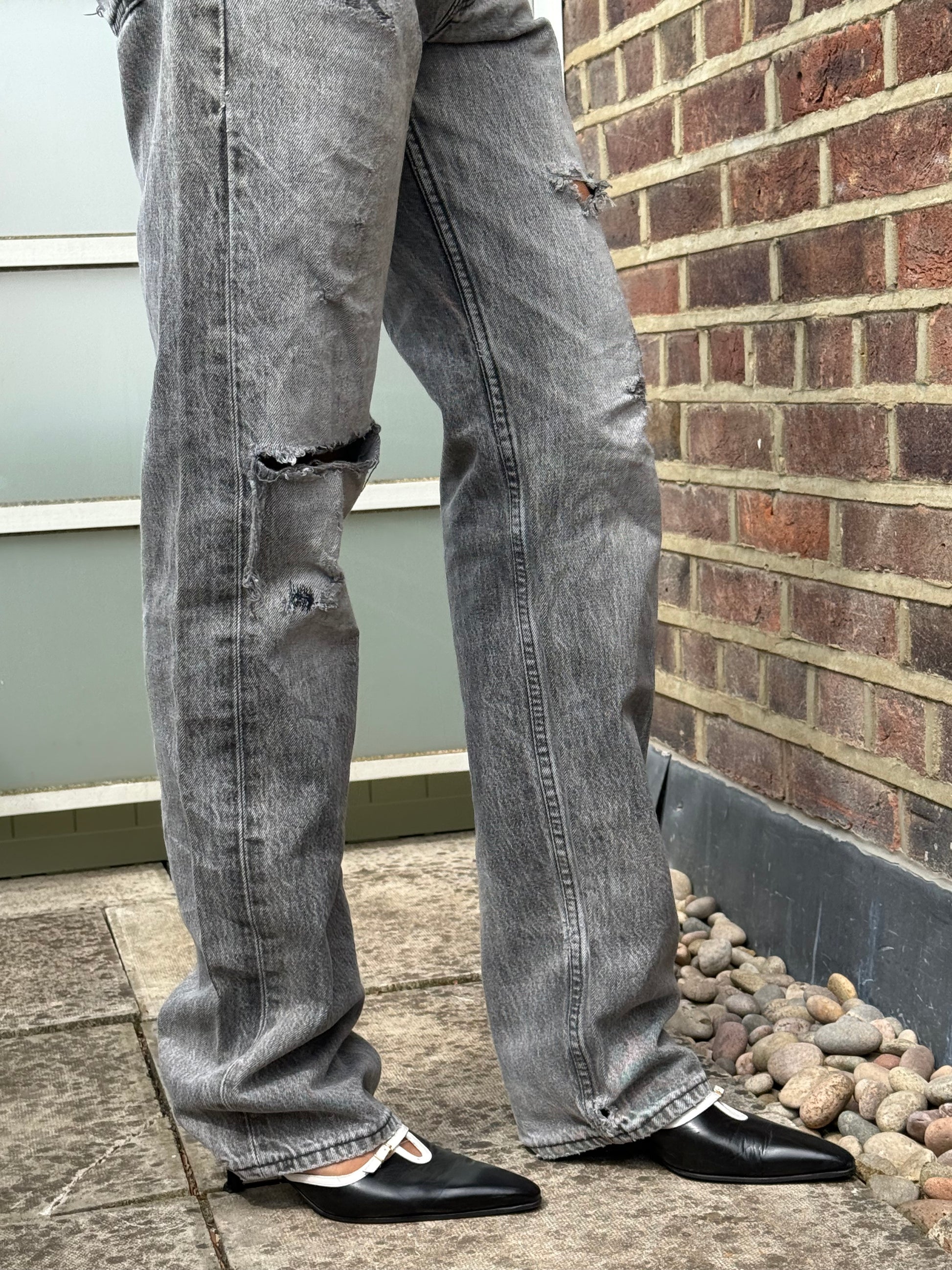 Levis 501 90s Grey Distress W29 L33.5