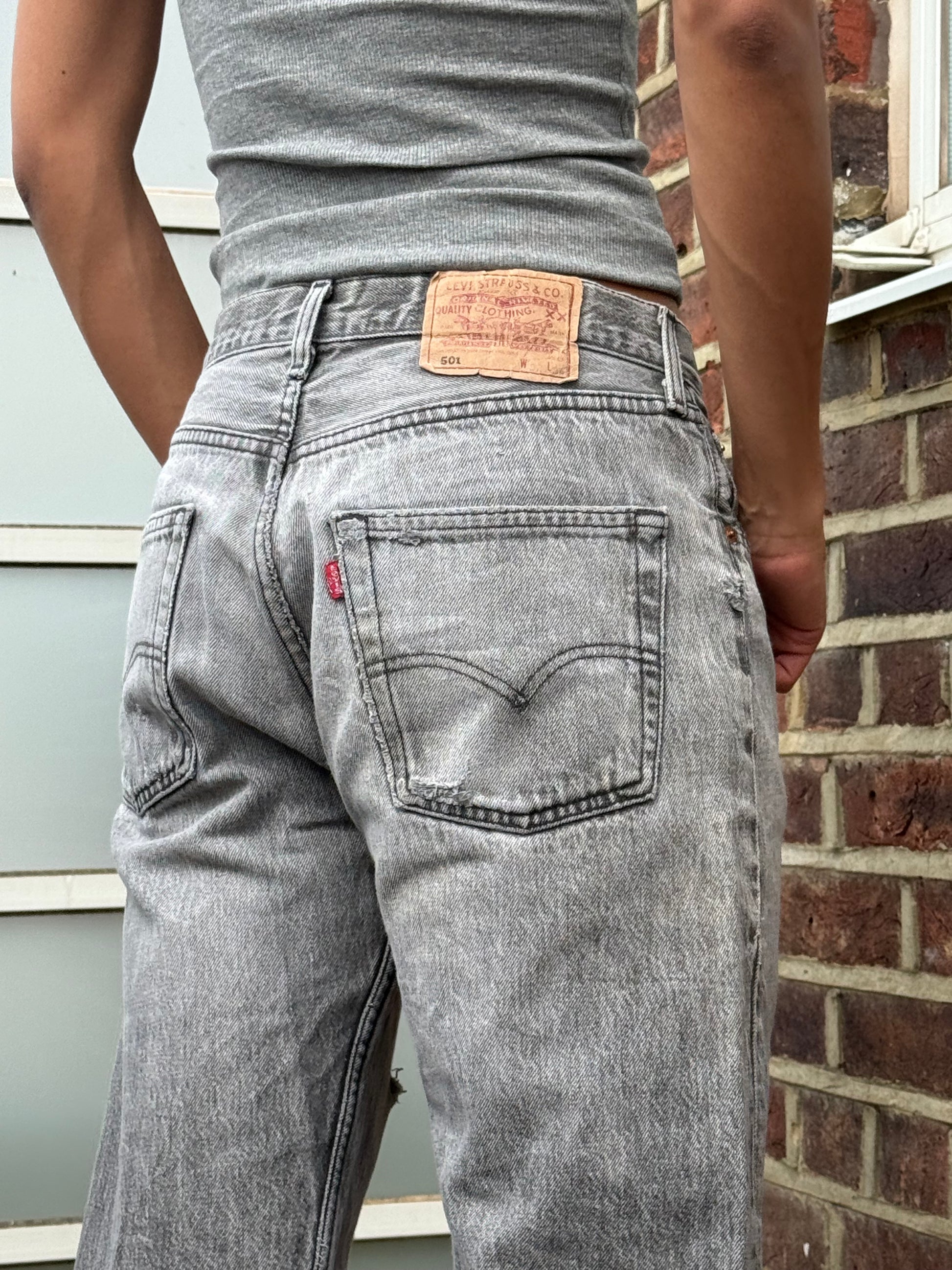 Levis 501 90s Grey Distress W29 L33.5