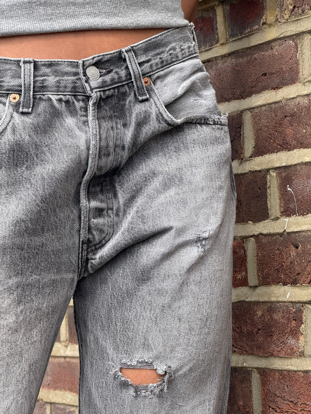 Levis 501 90s Grey Distress W29 L33.5
