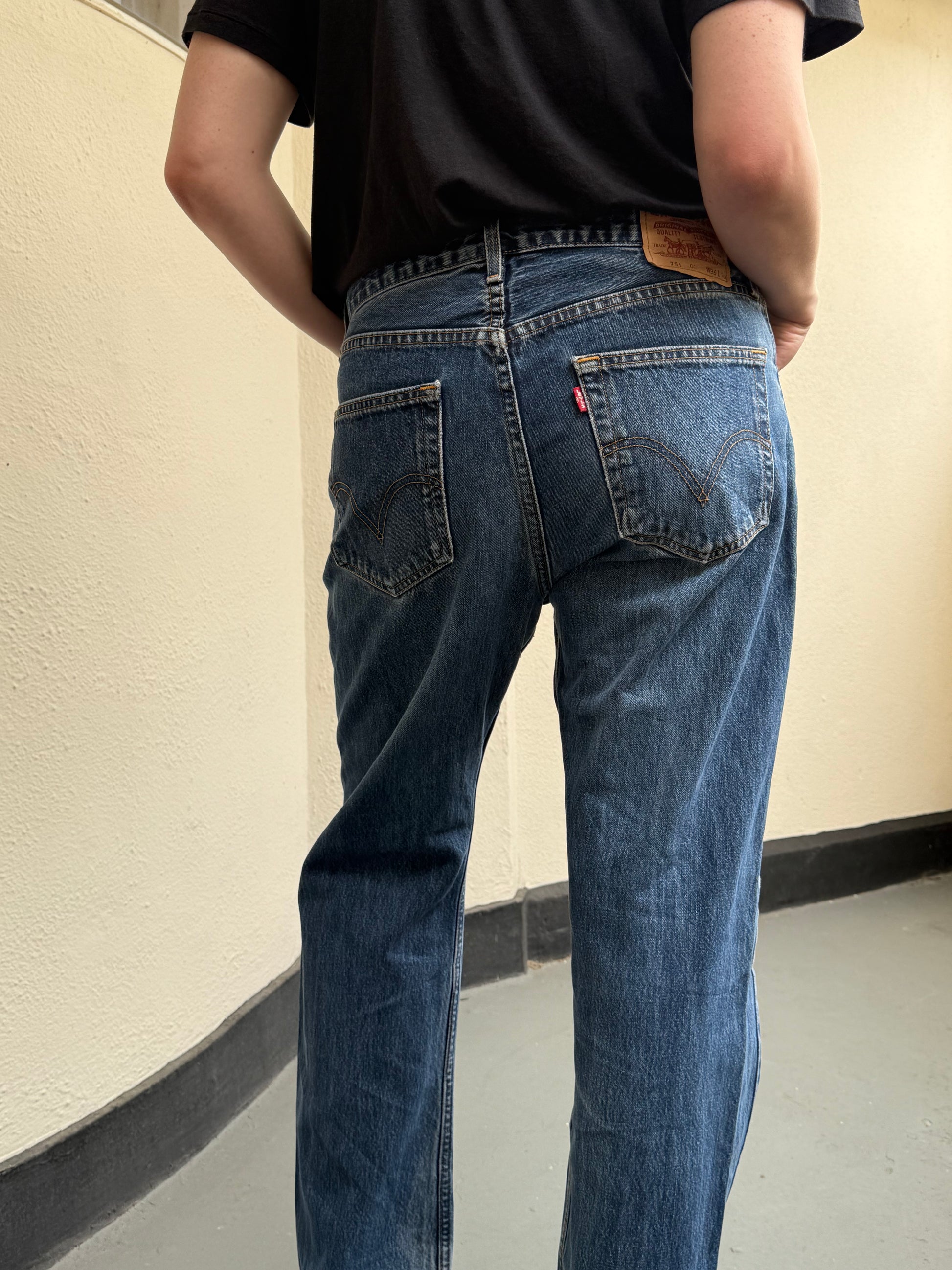 Levis 751 Straight: W35 L30