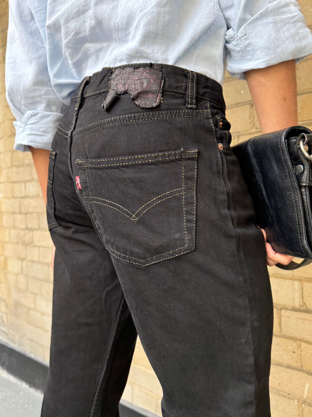 Levis 501 Pitch Black: W29 L33.5