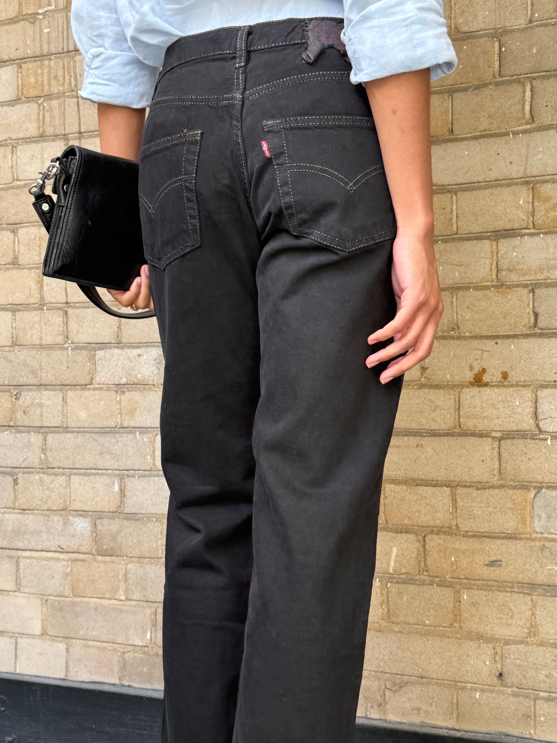 Levis 501 Pitch Black: W29 L33.5