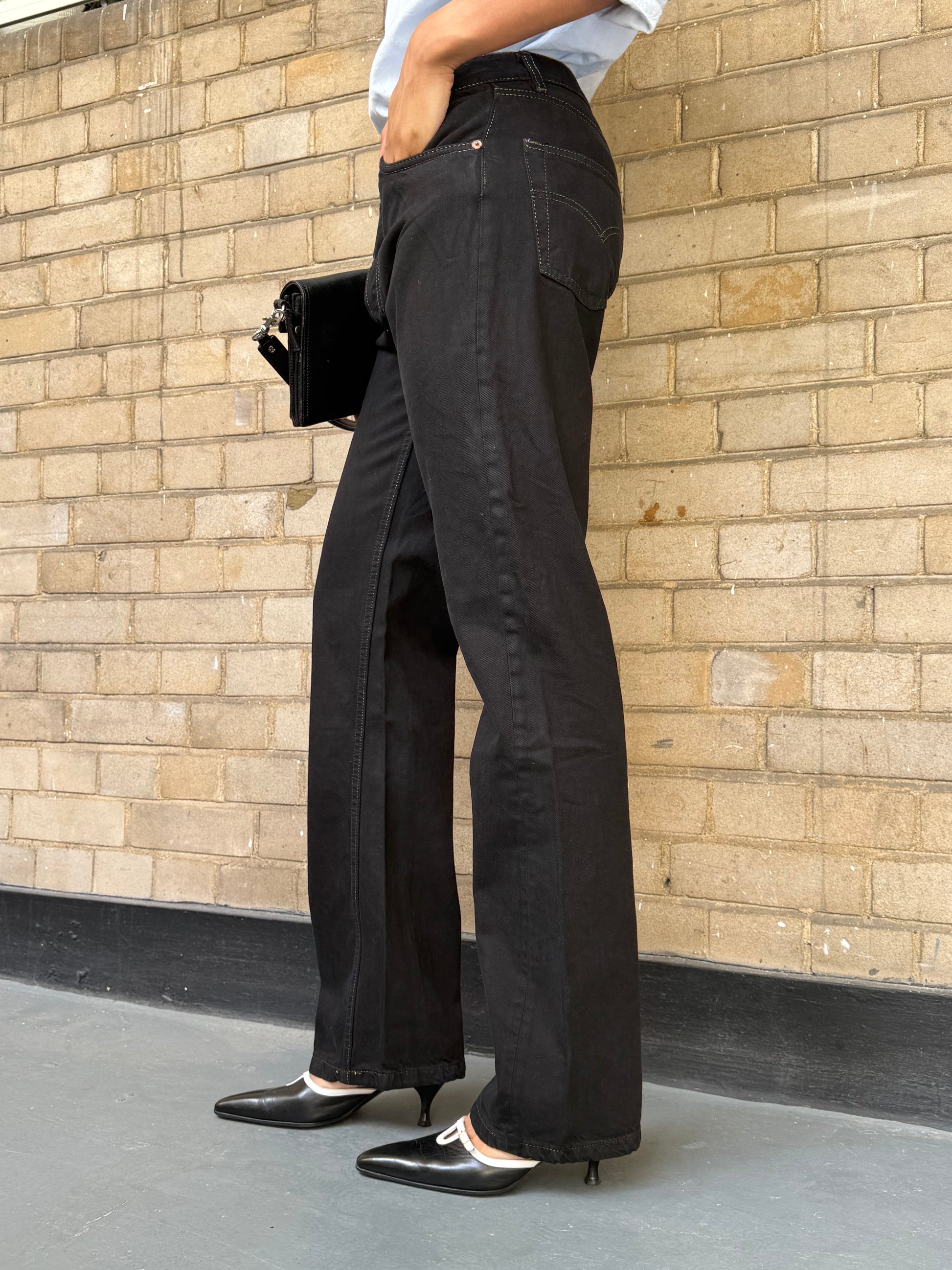 Levis 501 Pitch Black: W29 L33.5