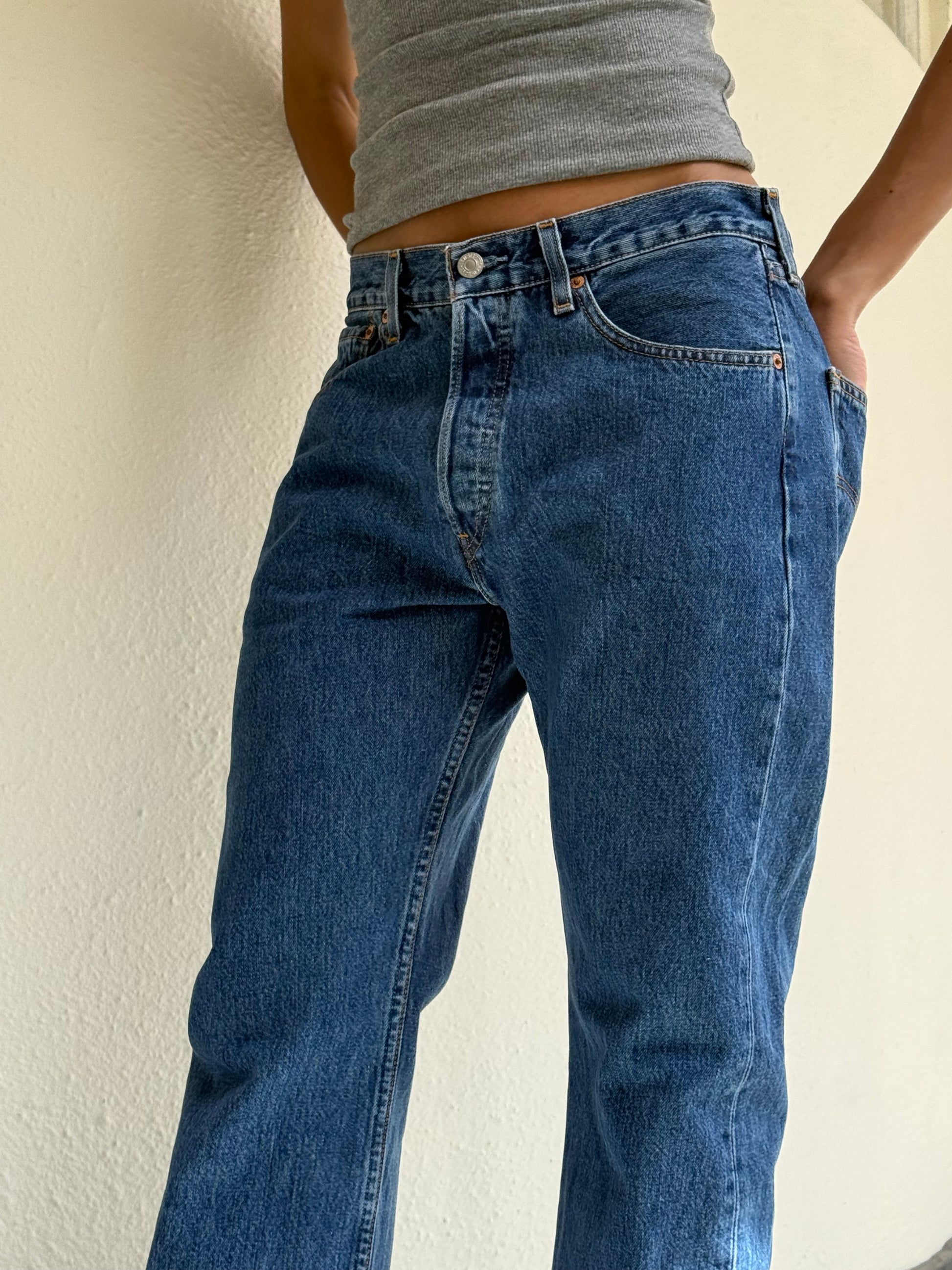 Levis 501 Ink Blue: W32 L31